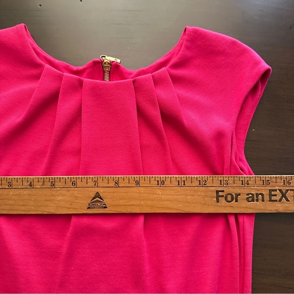 Bella Bicchi Fuchsia Pleated Cap Sleeve Sheath Dress – Size 6 - Picture 7 of 8